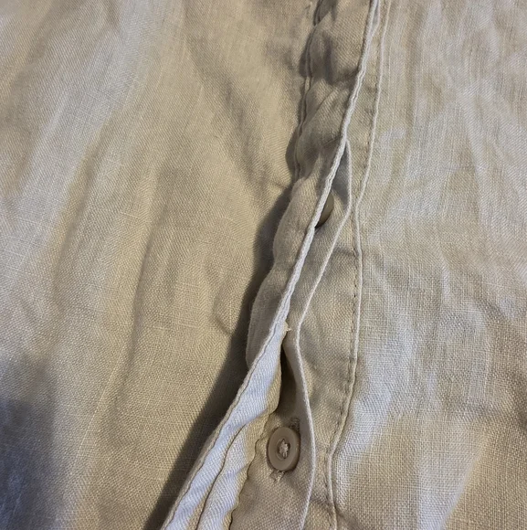 MNG Linen Hidden Button Up Blouse Cream Size 2 EUC Pleated Sleeves - Picture 5 of 7